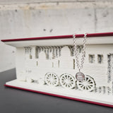 Necklace Train Tom