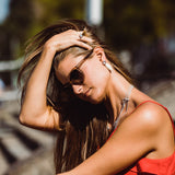 Pietra Drop Rosenquarz Ohrstecker I STEINLINS