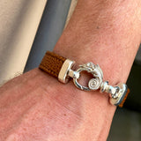 Lederarmband Chamäleon braun und schwarz. Zürcher Designer Armbänder für Männer. 925 Sterling Silber und Leder. Männerschmuck. Geschenke für Männer. Armbänder für Männer. Made in Zürich.